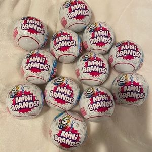 Mini Brands- Series 1 (lot of 12 balls)